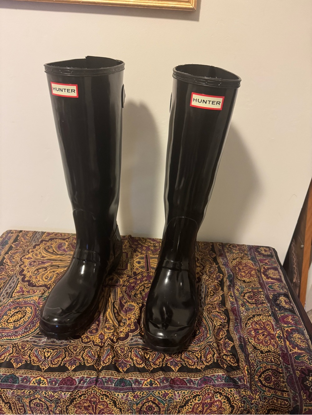 Hunter Tall Gloss Rain Boots in Black